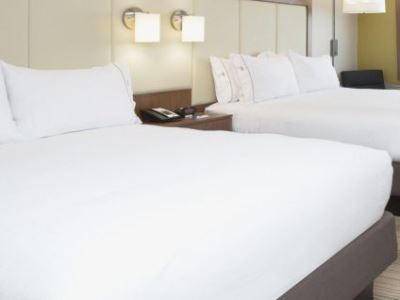 Express & East - Richardson By Ihg Hotel Plano