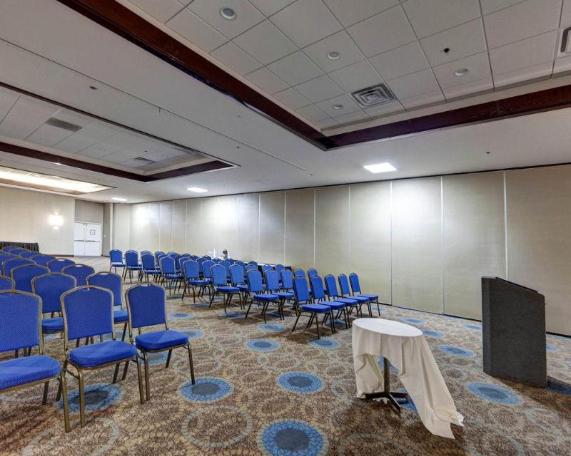 Express & East - Richardson By Ihg Hotel Plano