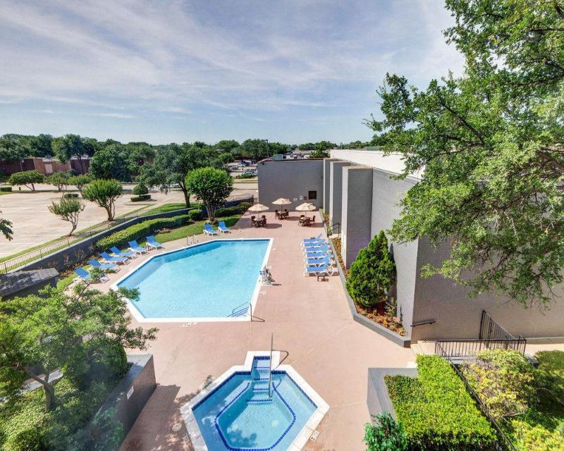 Express & East - Richardson By Ihg Hotel 3*