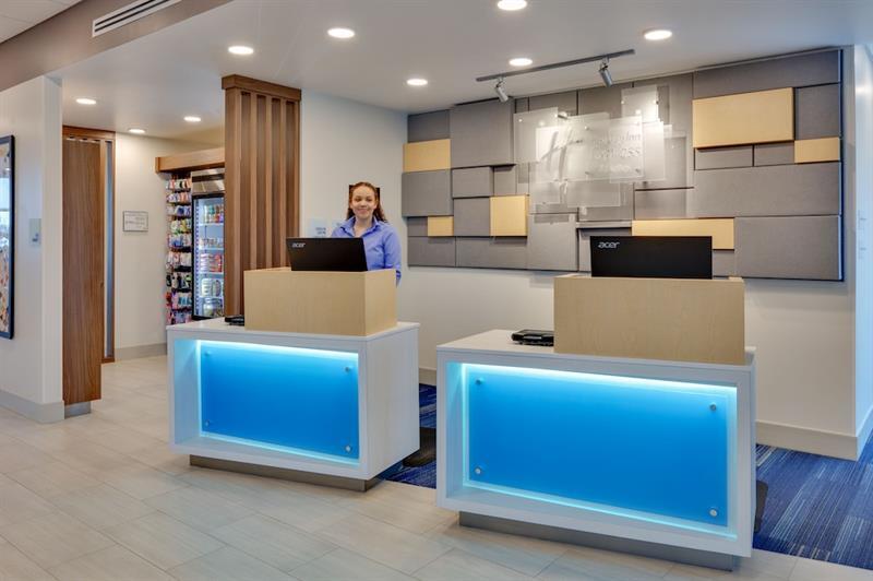 Express & East - Richardson By Ihg 3* Plano